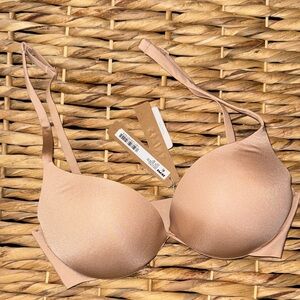 SKIMS ultimate push up plunge or strapless Bra